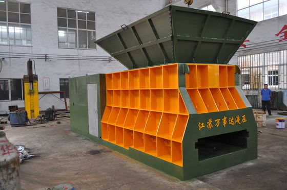Heavy Duty Container Scrap Shear With 4000kN Cutting Force For Metal Recycling