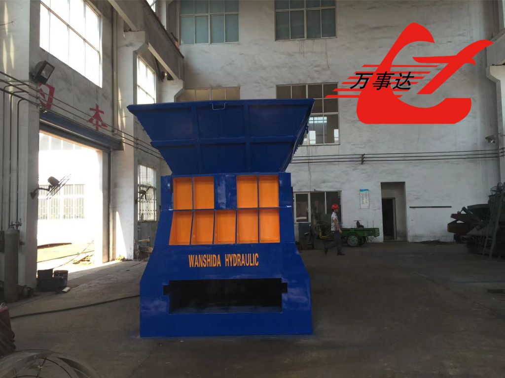 Heavy Duty Container Scrap Shear With 4000kN Cutting Force For Metal Recycling