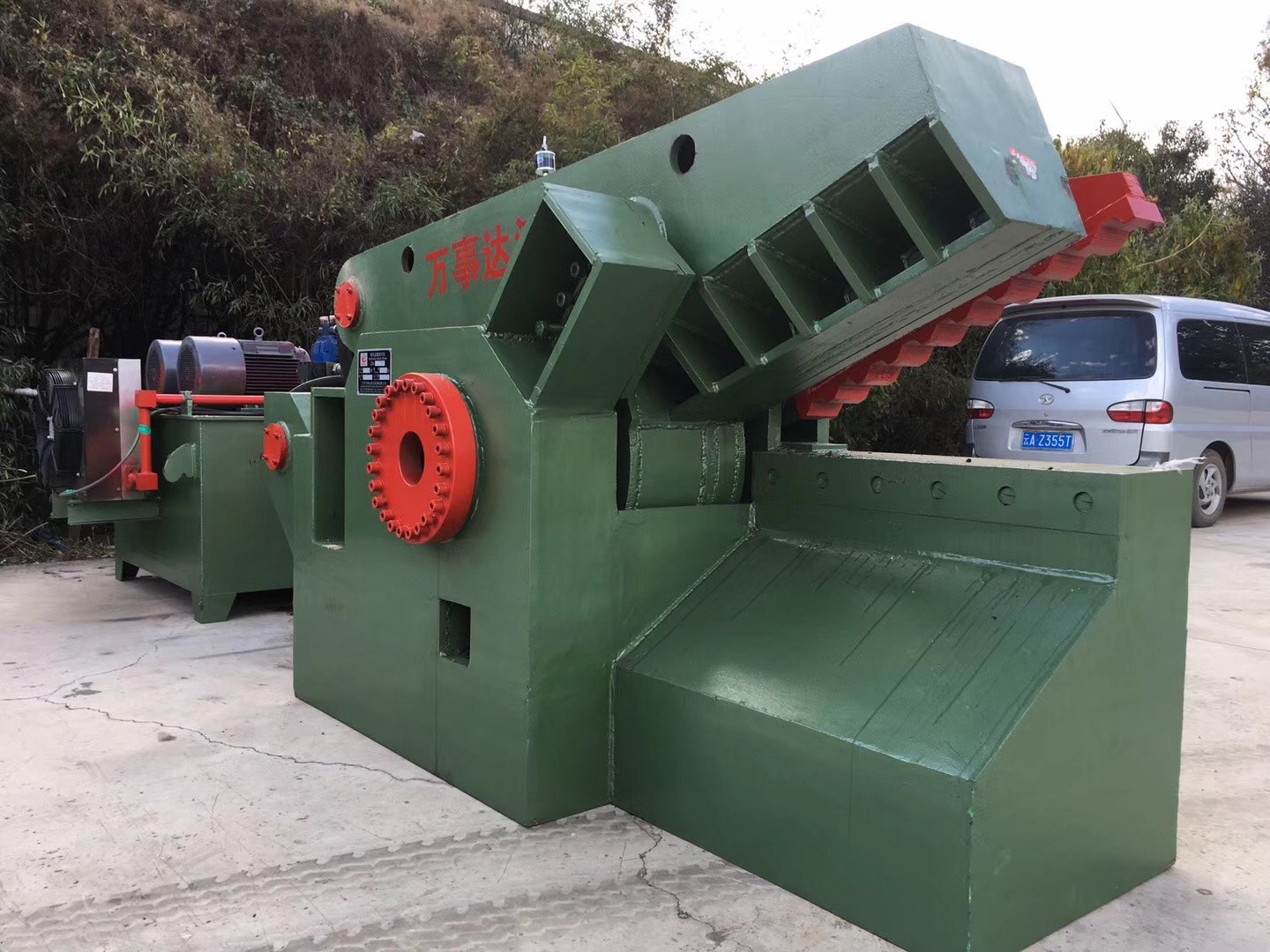 High-Power Hydraulic Alligator Shear – 1600kN Shearing Force, 800mm Blade Length, And 18.5kW Motor